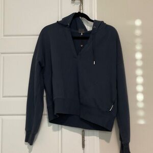 CALIA by Carrie Underwood Deep Blue V-Neck cropped Sweater